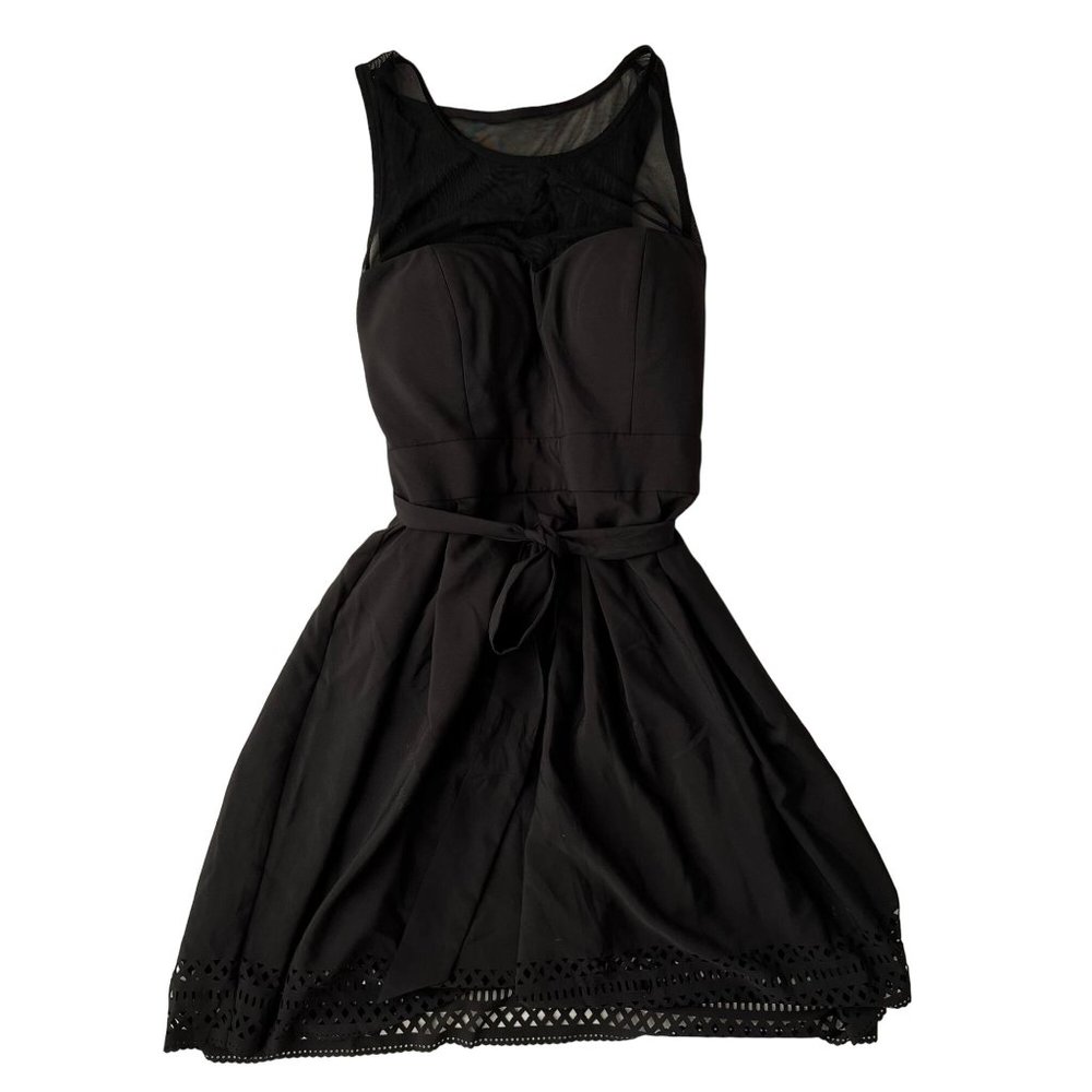 NWT Guess Karol Black Cocktail Dress Size 4